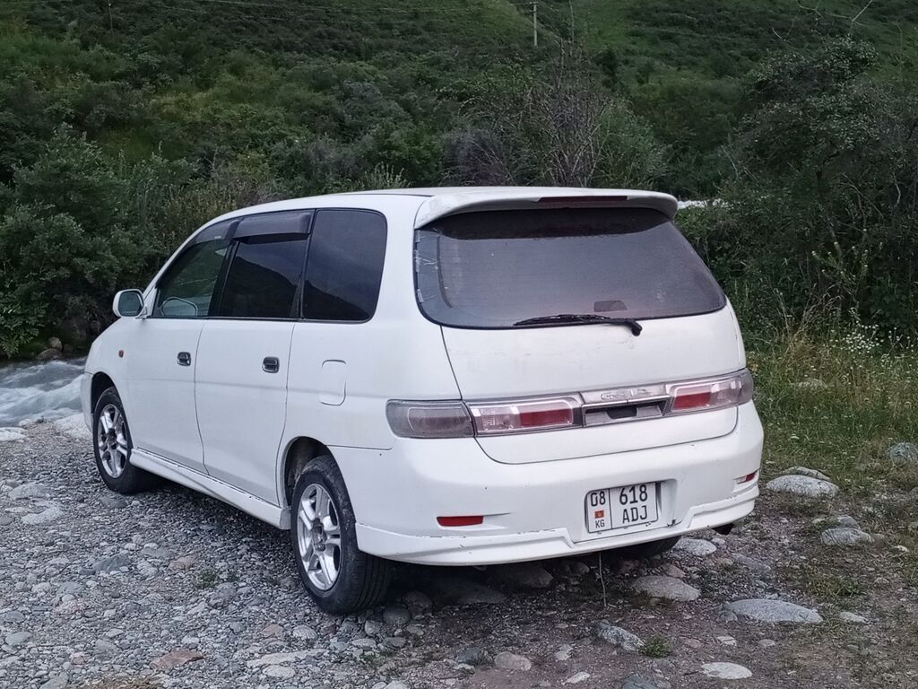 Toyota Gaia: 2001 г., 2 л, Автомат, Газ, Минивэн — фото 5