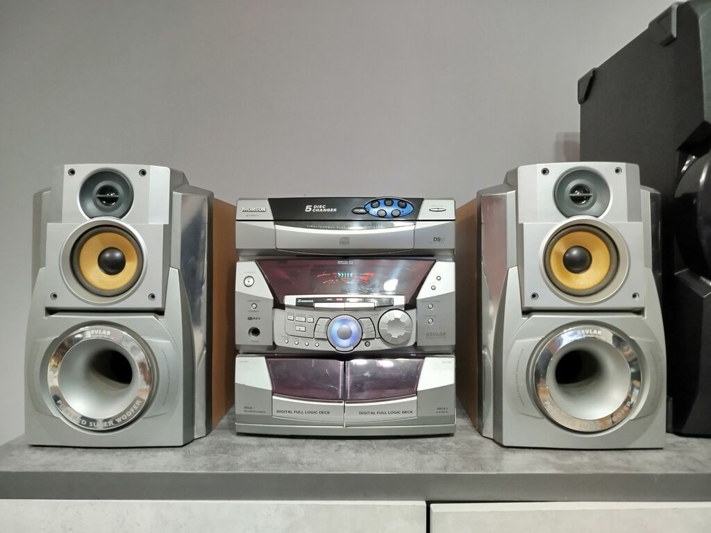 Продаю недорого THOMSON Twin Woofer музыкальный центр редкий модель: фото 2