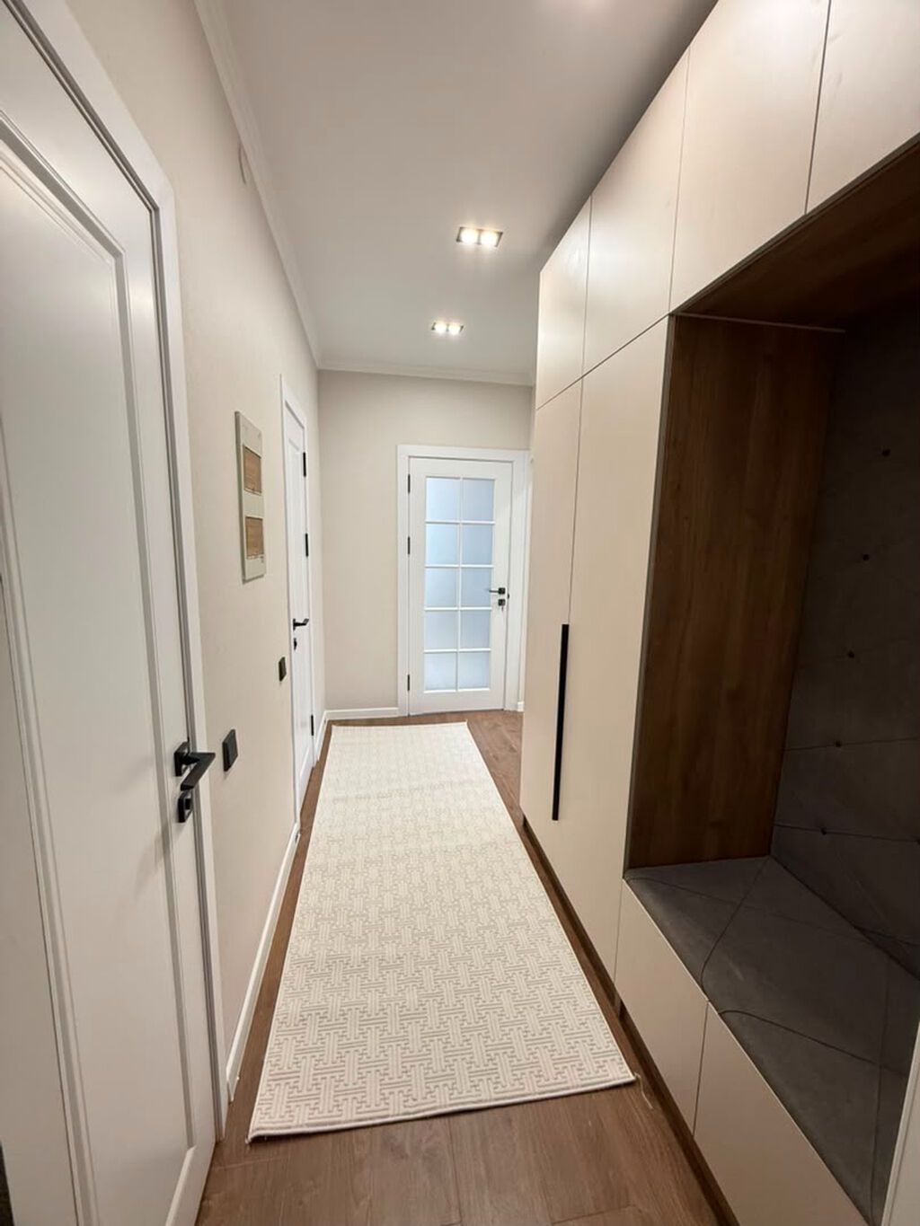 2 комнаты, 63 м², 7 мкр Элитка, 4 этаж, Евроремонт: фото 6