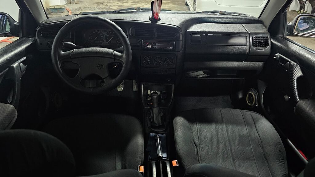 Volkswagen Vento: 1992 г., 1.8 л, Механика, Бензин, Седан: фото 7