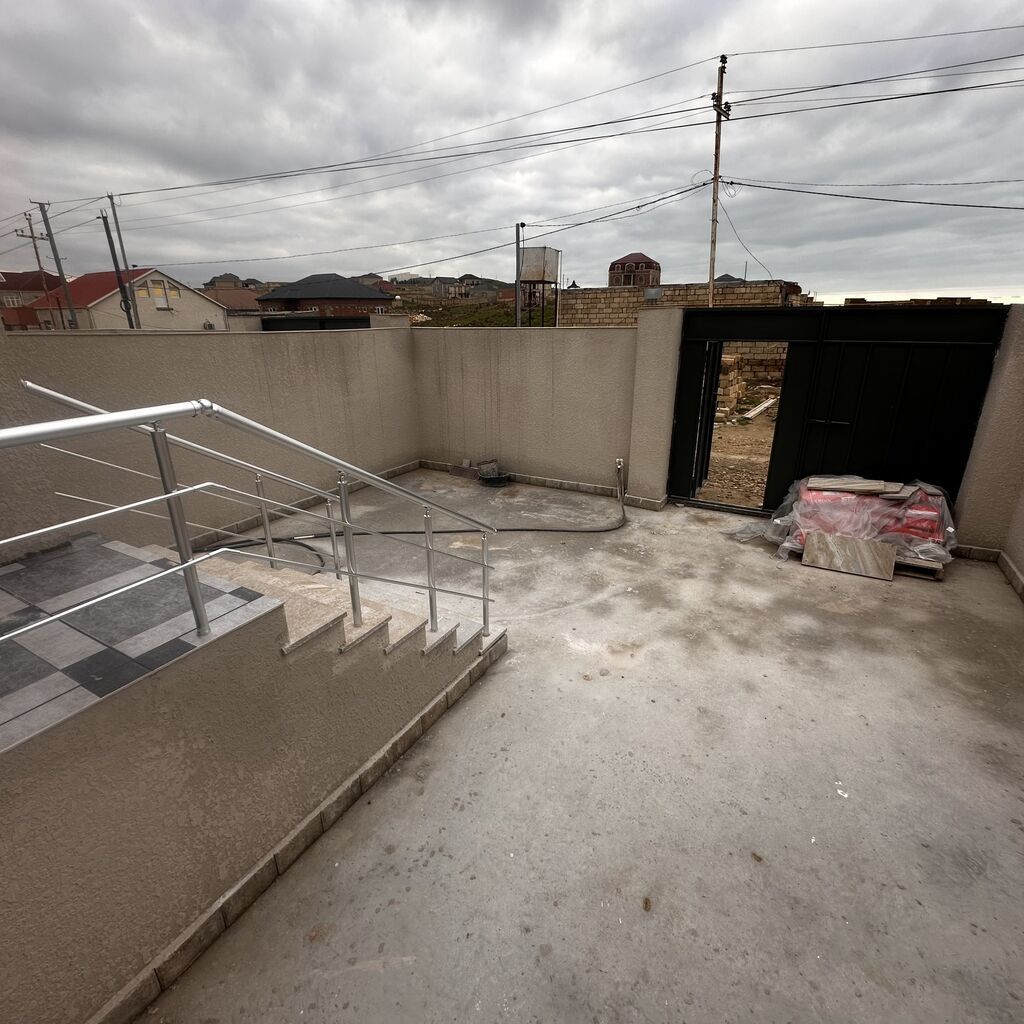 3 otaqlı, 85 kv. m, Kredit var, Yeni təmirli