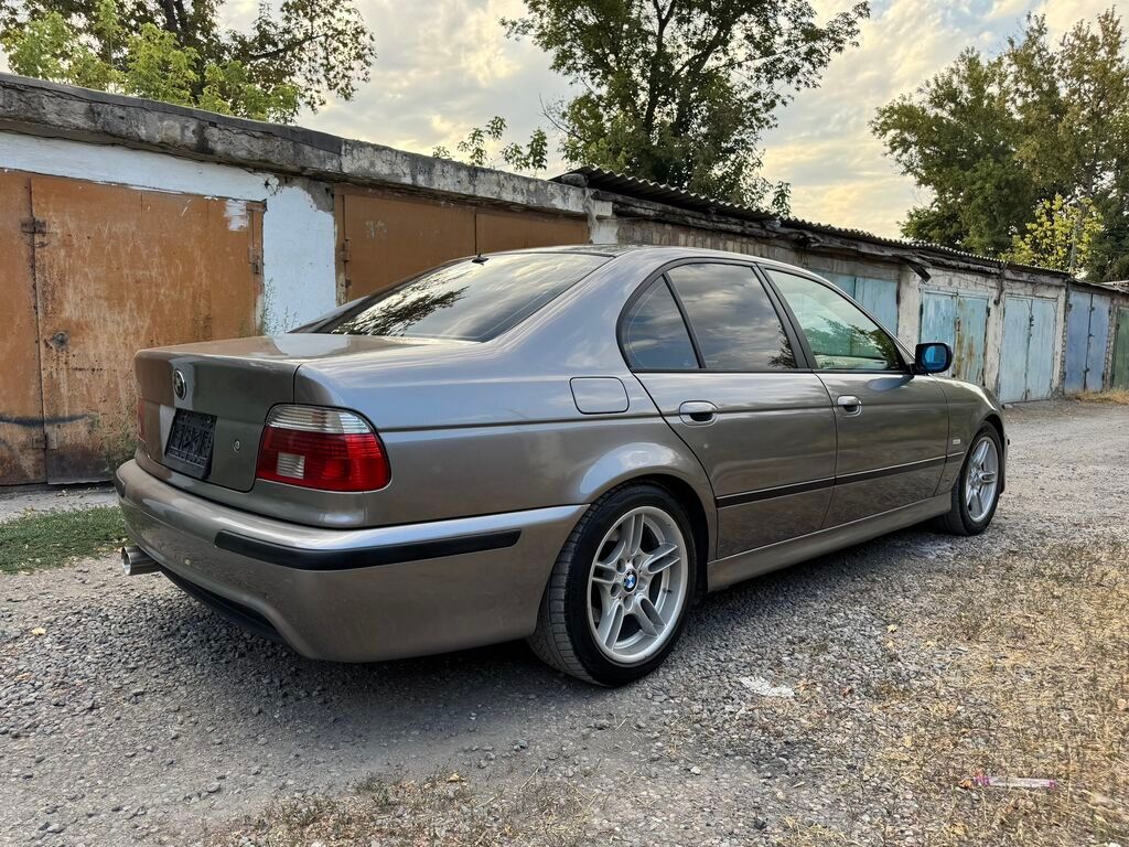 BMW 5 series: 2002 г., 2.5 л, Механика, Бензин, Седан: фото 5