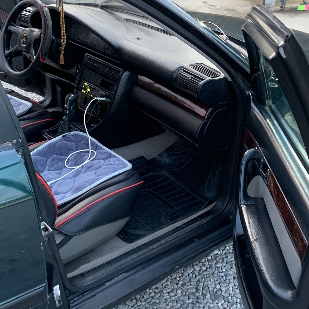 Audi 100: 1994 г., 2.6 л, Механика, Бензин, Седан: фото 4