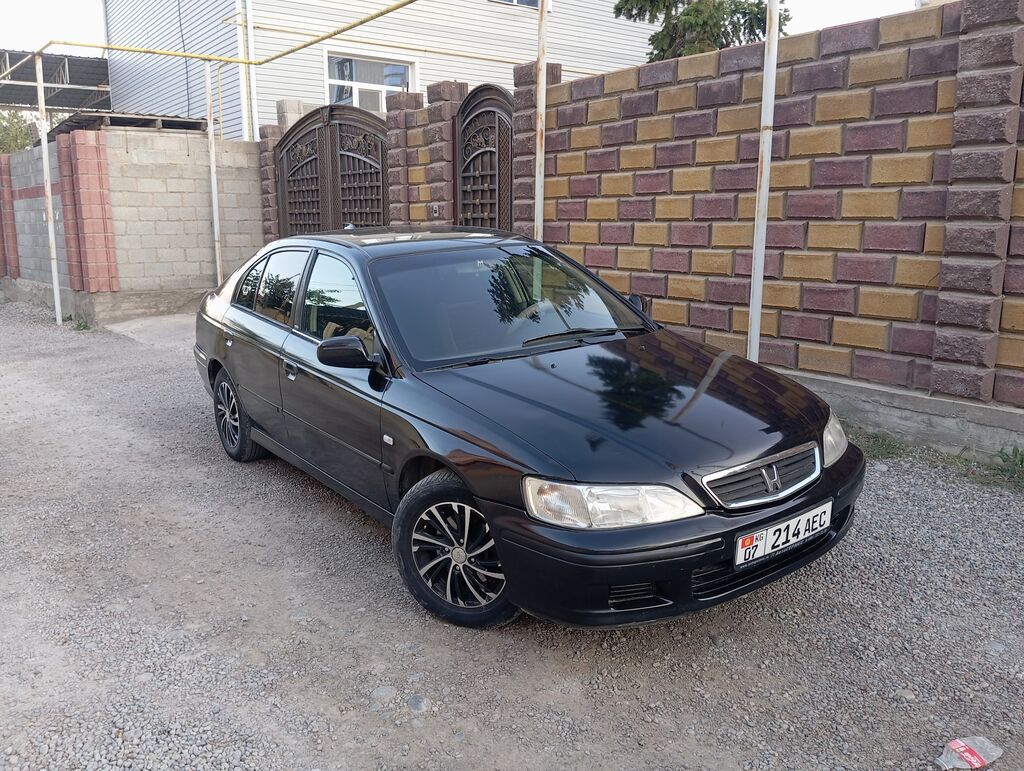 Honda Accord: 2001 г., 1.8 л, Механика, Бензин, Хэтчбэк: фото 2