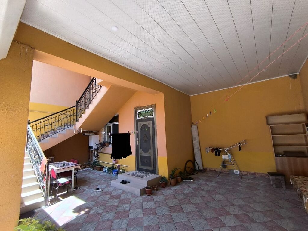 6 otaqlı, 165 kv. m, Kredit yoxdur, Orta təmir