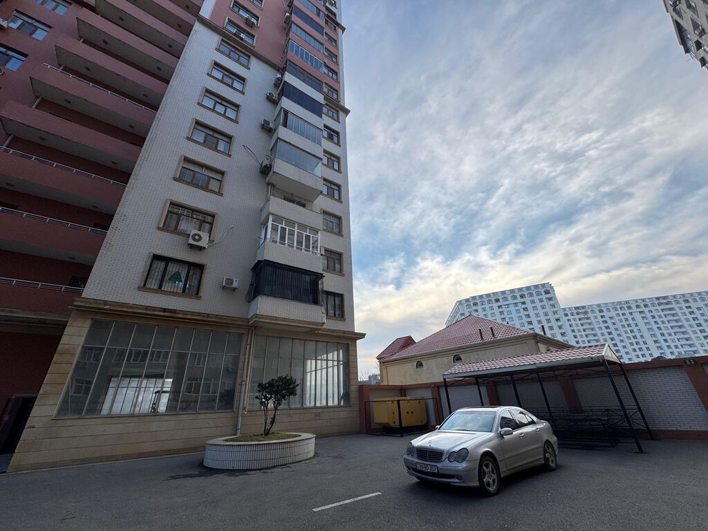 3 otaqlı, Yeni tikili, 107 kv. m
