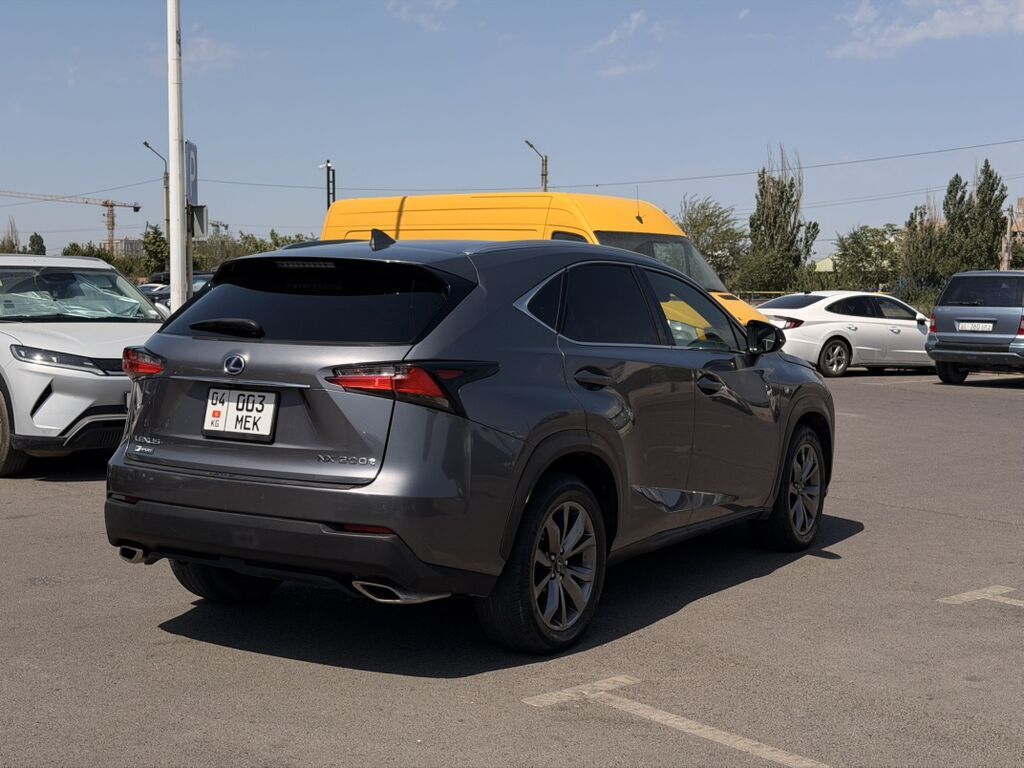 Lexus NX: 2015 г., 2 л, Автомат, Бензин, Кроссовер: фото 4