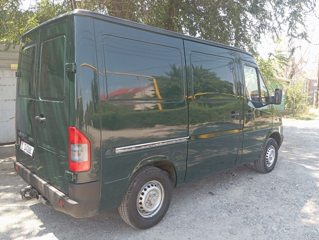 Mercedes-Benz Sprinter, 3 т, темно-зеленый: фото 5