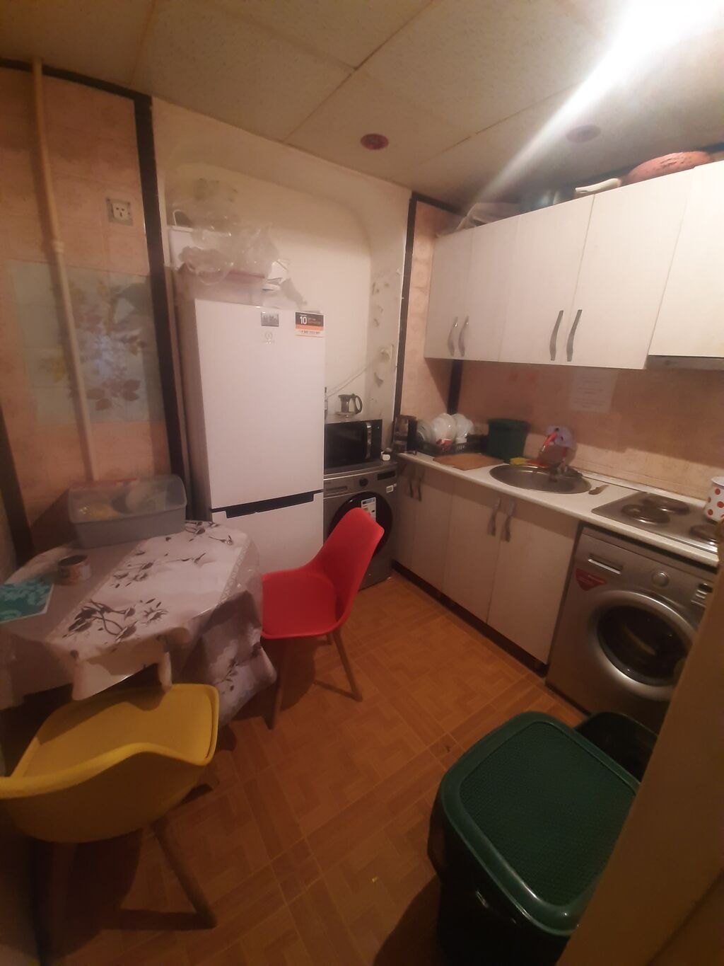 Hostel 1 günü bir yataq üçün 10 manat.watsapp 0555136040