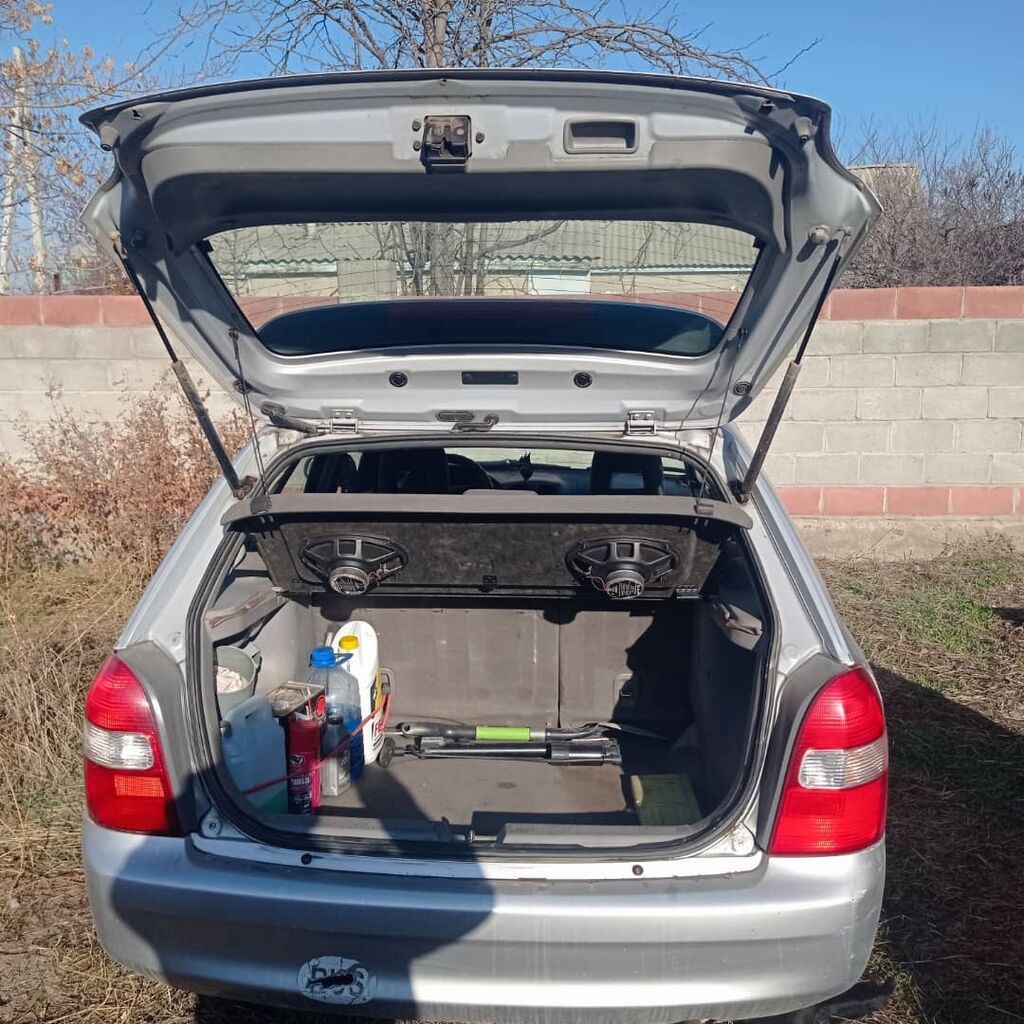 Mazda 323: 2000 г., 1.6 л, Механика, Бензин, Универсал: фото 6