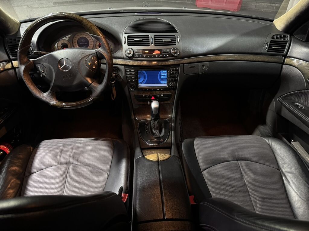 Mercedes-Benz E-Class: 2002 г., 5 л, Автомат, Бензин, Седан: фото 5