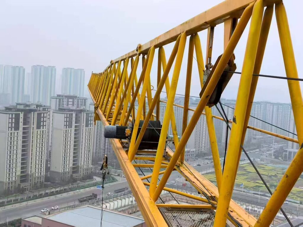 Башенный кран в аренду 10тонн, высота 80 метров. Стрела 70 метров!: фото 4