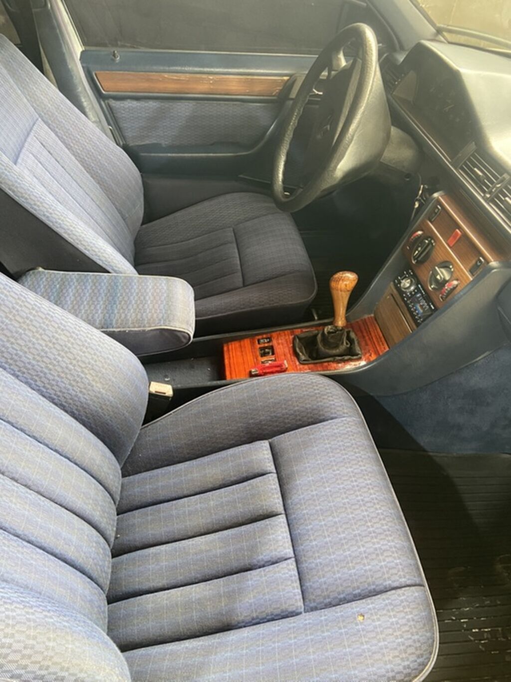 Mercedes-Benz E-Class: 1990 г., 2.3 л, Механика, Бензин, Седан: фото 7