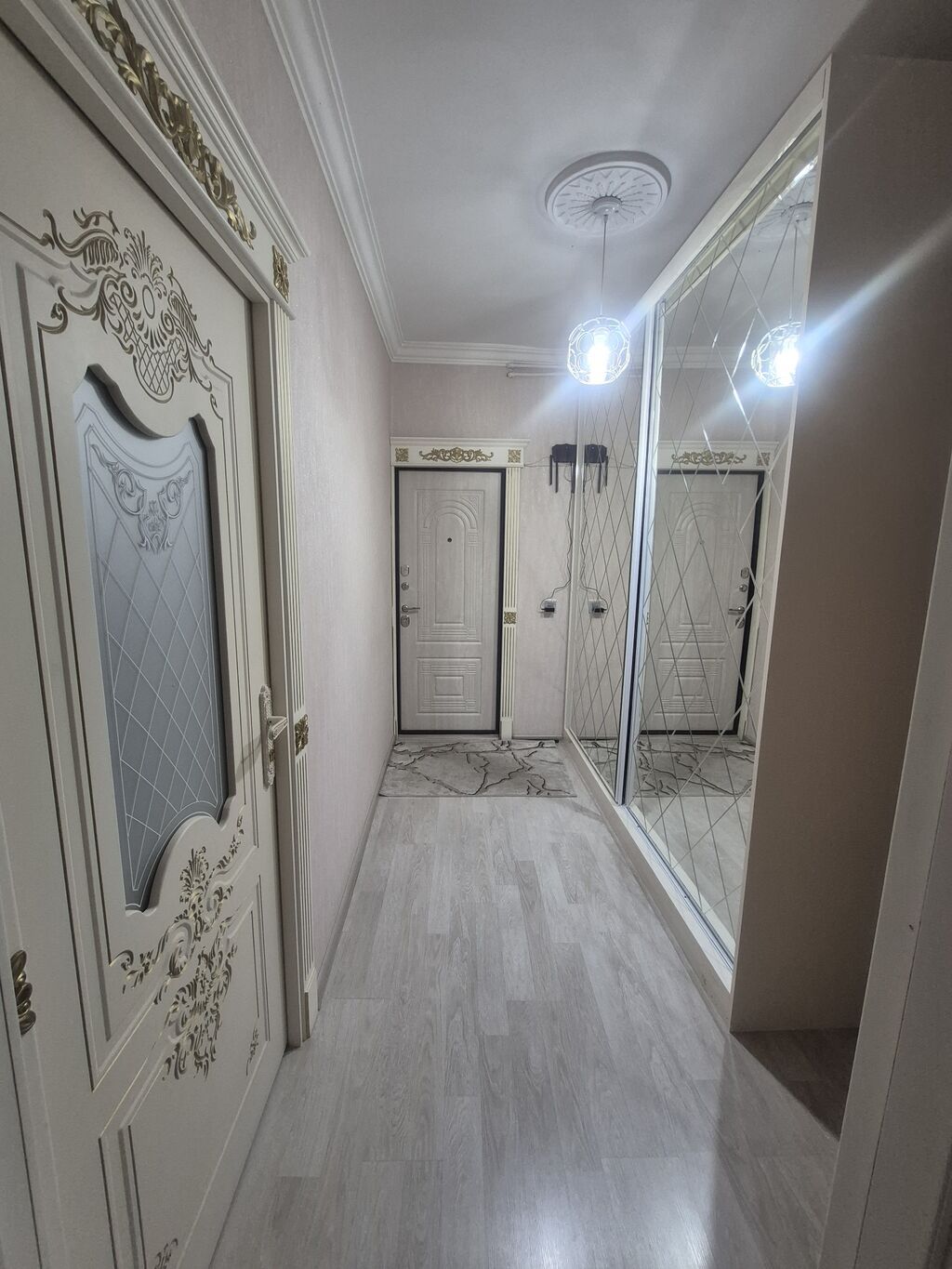 Bakı, 7-ci mikrorayon, 3 otaqlı, Köhnə tikili, m. Dərnəgül, 82 kv. m