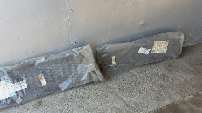 Автозапчасти: Нижняя Решотка на Бмв 7 2010г.в на lalafo.kg Нижняя Решотка на Бмв 7 2010г.в в Бишкек