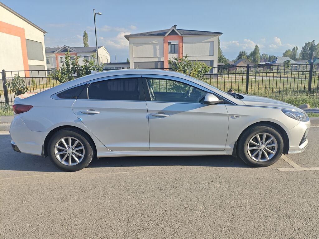 Hyundai Sonata: 2020 г., 2 л, Автомат, Газ, Седан — фото 5