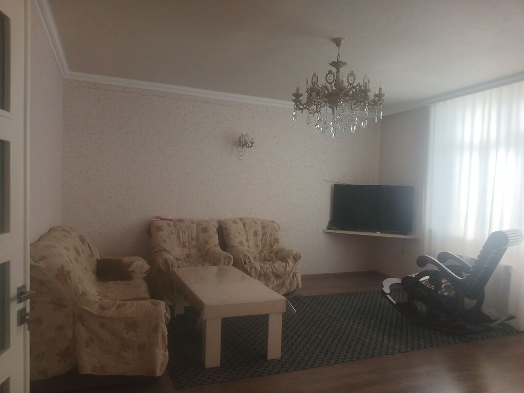 4 otaqlı mənzil – zövqlü interyer və tam mebel Xüsusiyyətlər: - Geniş