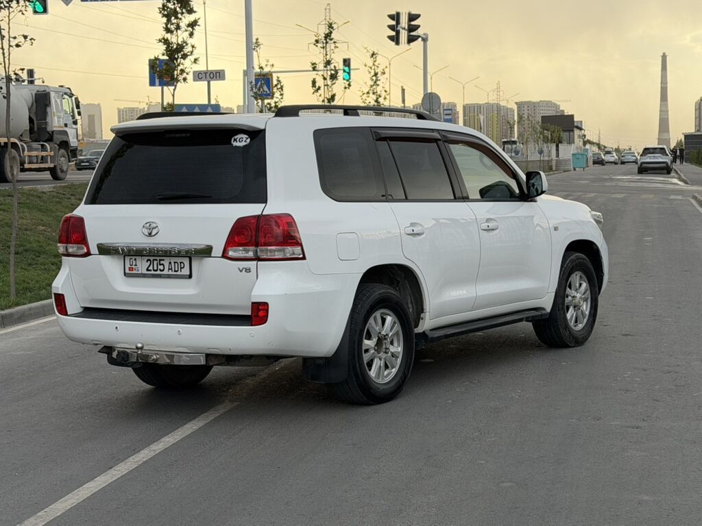 Toyota Land Cruiser: 2009 г., 4.7 л, Автомат, Бензин, Внедорожник: фото 4