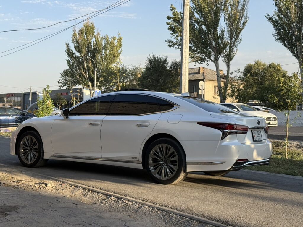 Lexus LS: 2018 г., 3.5 л, Гибрид, Седан: фото 3