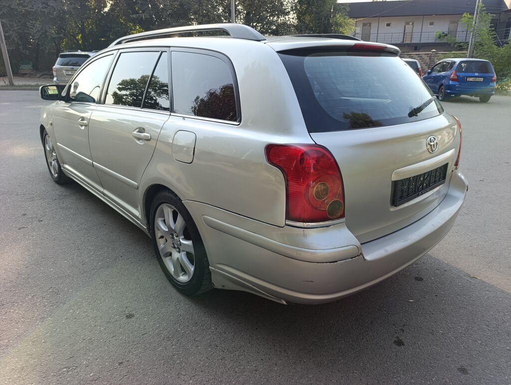 Toyota Avensis: 2003 г., 2 л, Автомат, Бензин, Универсал: фото 6
