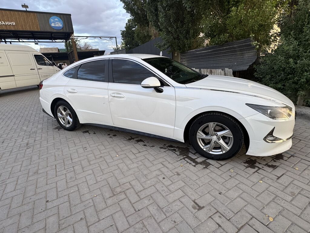 Hyundai Sonata: 2019 г., 2 л, Автомат, Бензин, Седан — фото 6