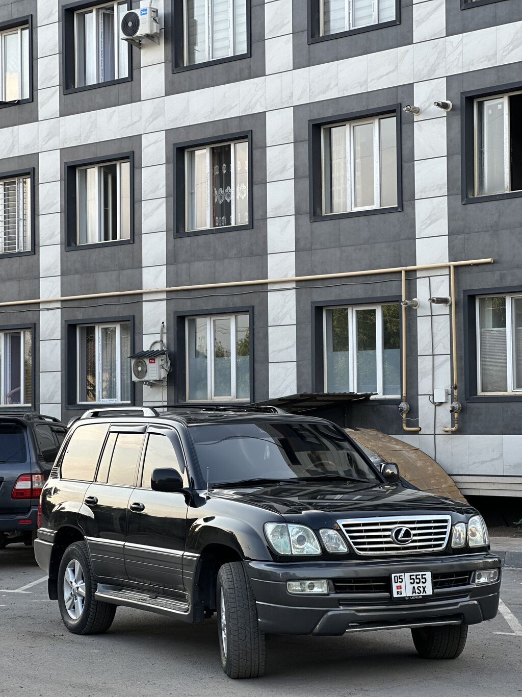 Lexus LX: 2005 г., 4.7 л, Автомат, Газ, Внедорожник: фото 2