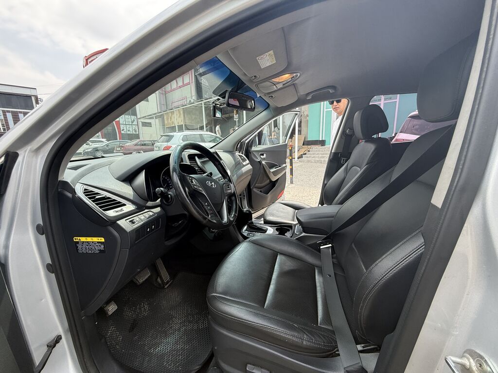 Hyundai Santa Fe: 2017 г., 2 л, Автомат, Дизель, Кроссовер: фото 8
