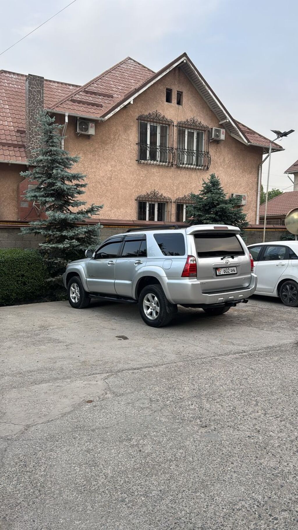 Toyota 4Runner: 2008 г., 4 л, Автомат, Бензин, Внедорожник: фото 3