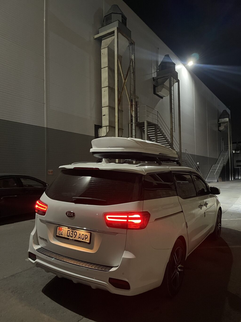 Kia Carnival: 2019 г., 2.2 л, Автомат, Дизель, Минивэн: фото 5