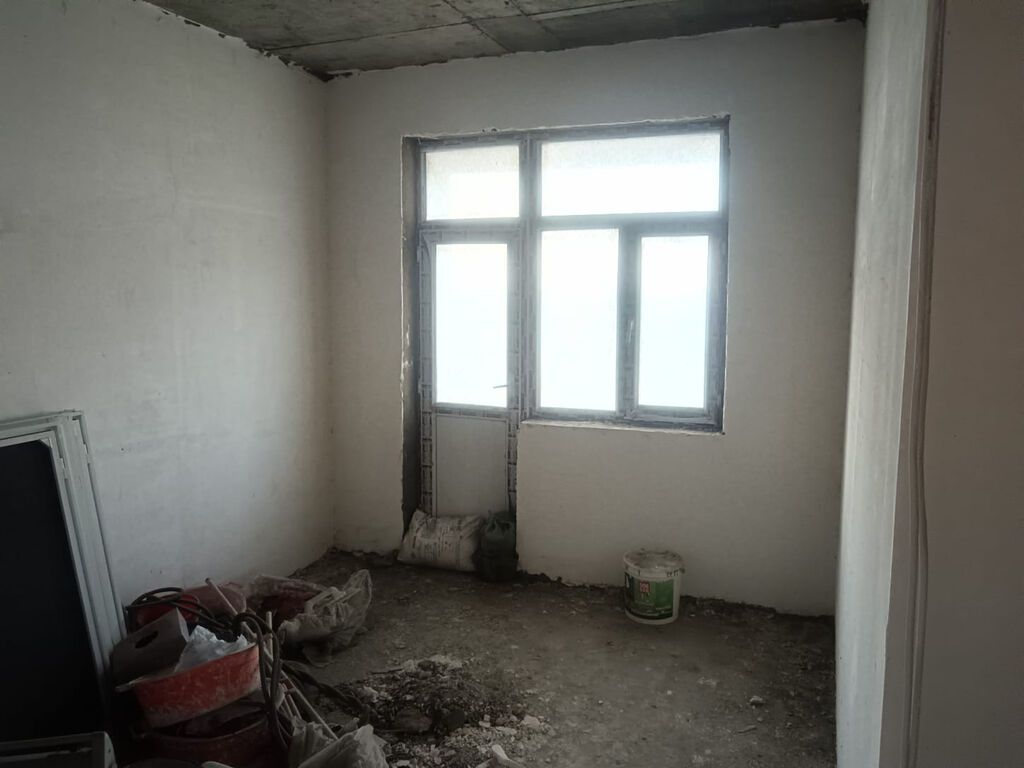 3 otaqlı, Yeni tikili, 145 kv. m