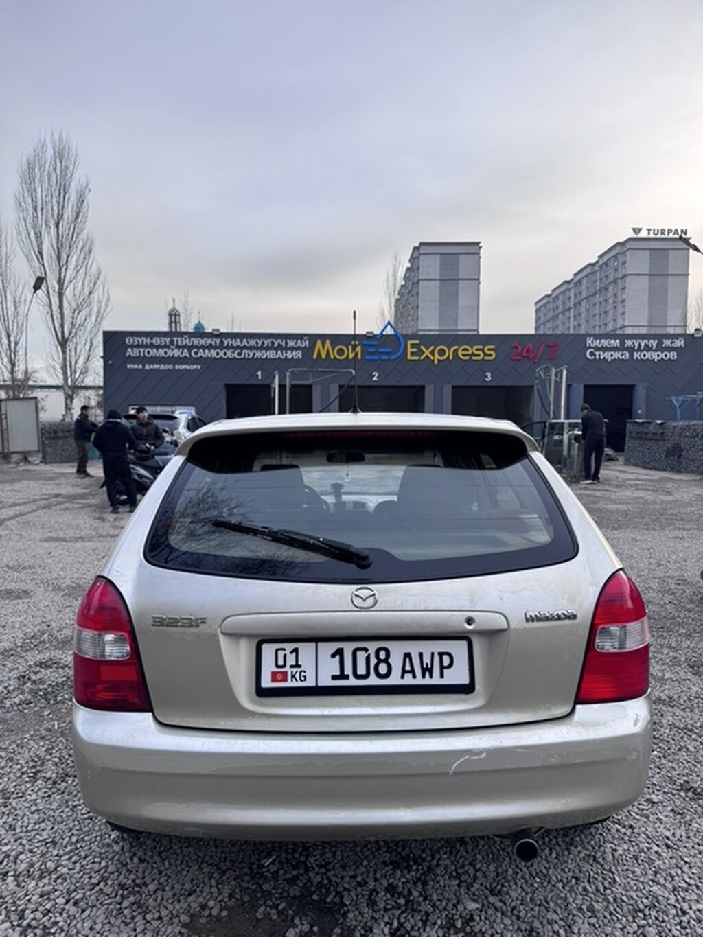 Mazda 323: 2002 г., 1.6 л, Автомат, Бензин, Универсал: фото 4