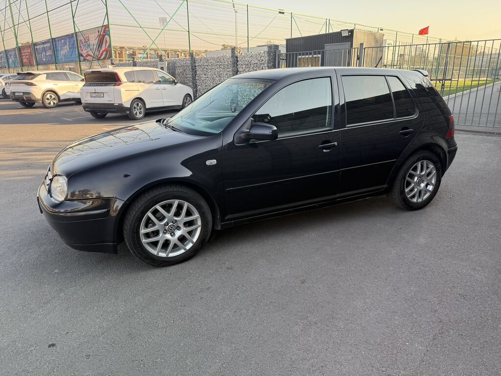 Volkswagen Golf: 2002 г., 2 л, Автомат, Бензин: фото 3