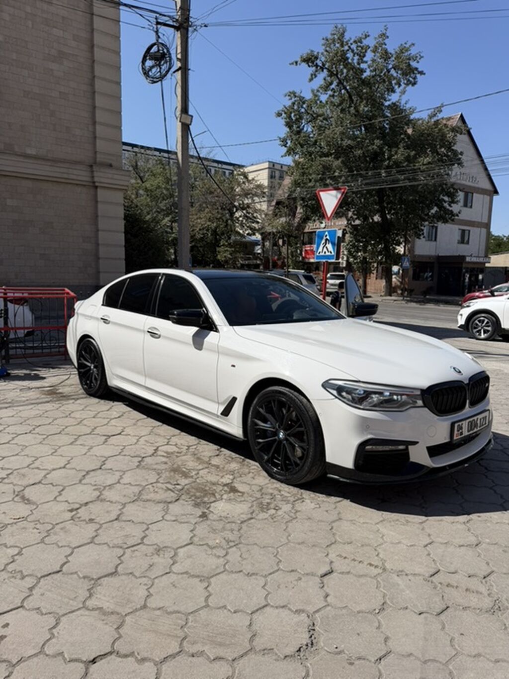 BMW 5 series: 2017 г., 2 л, Автомат, Бензин, Седан: фото 2