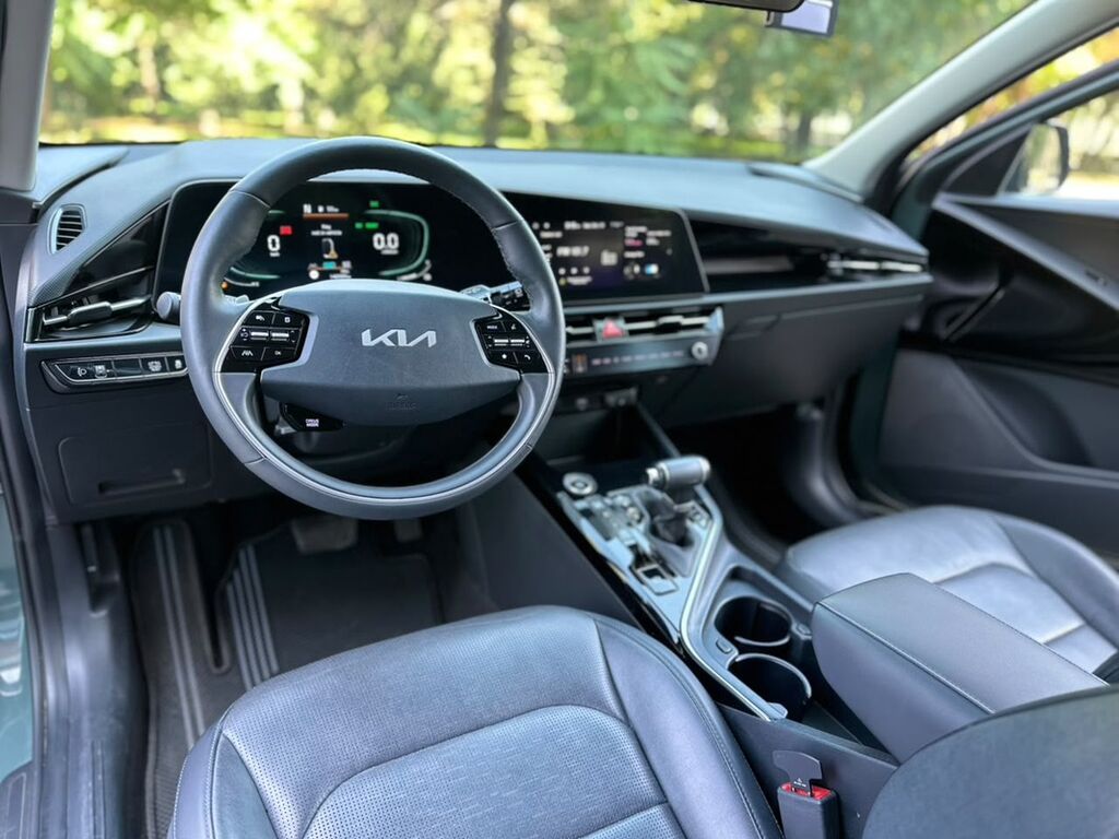 Kia Niro: 2022 г., 1.6 л, Гибрид, Кроссовер: фото 4