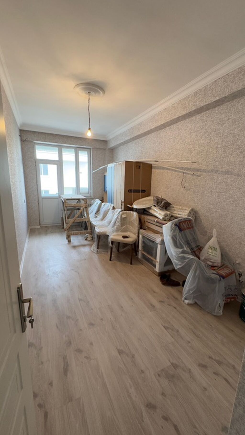 Saray, 3 otaqlı, Köhnə tikili, 69 kv. m