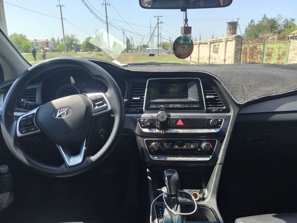 Hyundai Sonata: 2018 г., 2 л, Автомат, Газ, Седан: фото 8