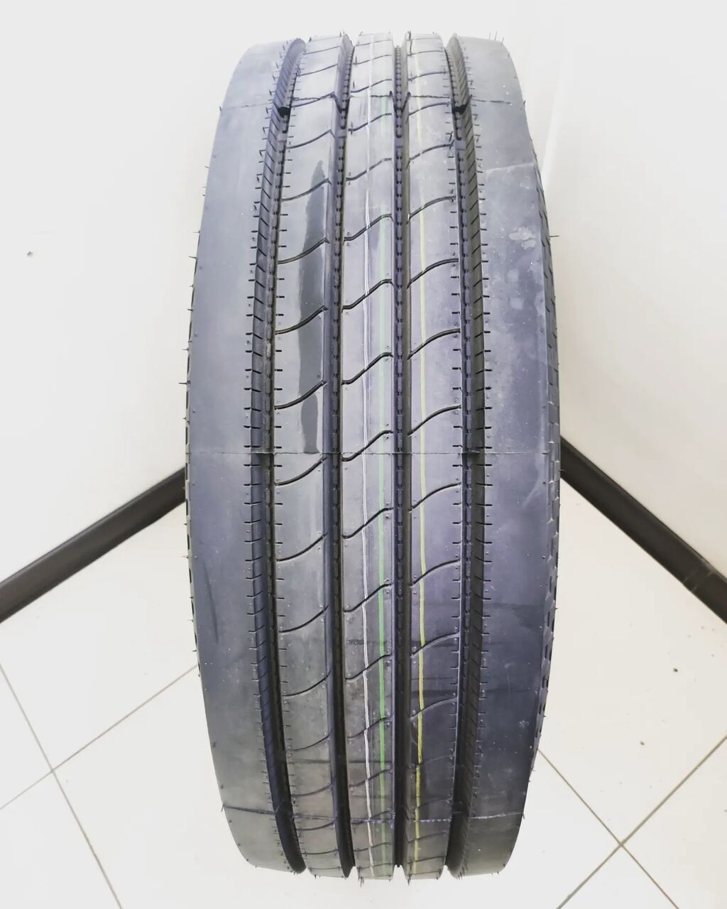 Шина GREFORCE 285/70R19.5/18PR GR612 предназначена для установки на: фото 2