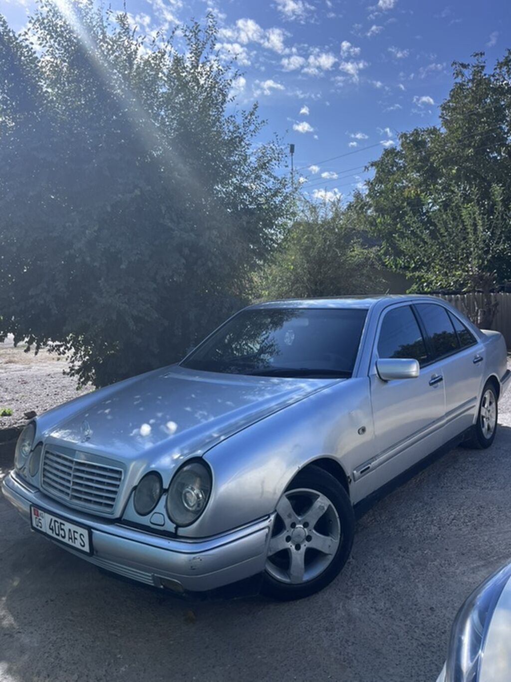 Mercedes-Benz E-Class: 1999 г., 2 л, Механика, Бензин, Седан: фото 1