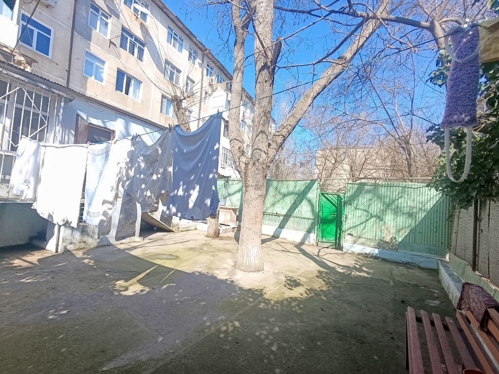 3-cü mikrorayon 3 otaqlı, 150 kv. m, Orta təmir