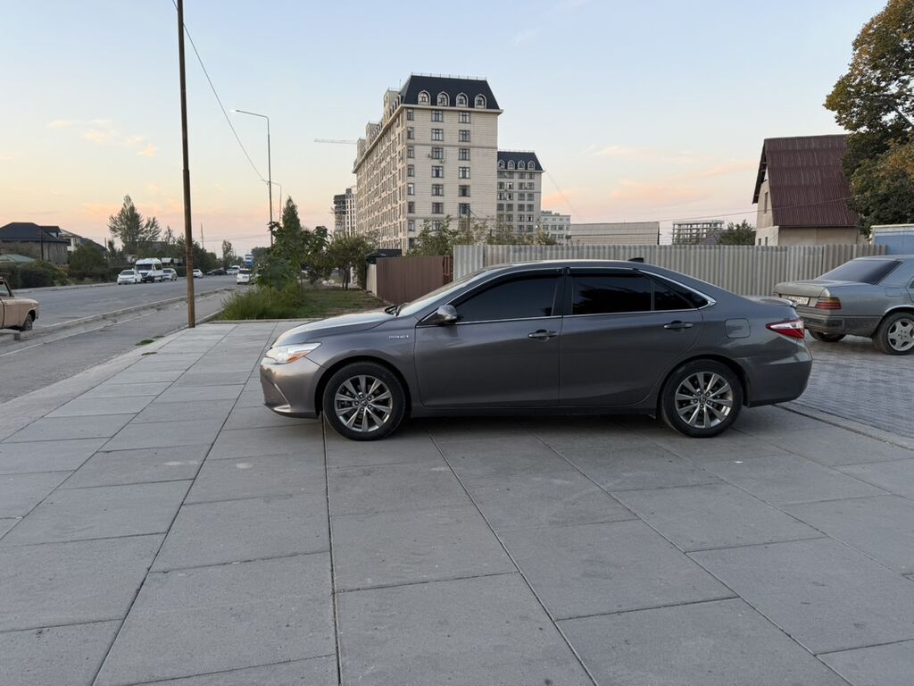 Toyota Camry: 2016 г., 2.5 л, Автомат, Гибрид, Седан: фото 5