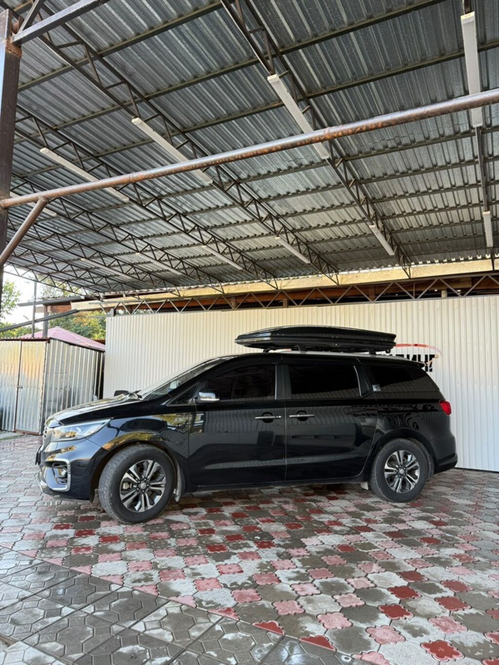 Kia Carnival: 2019 г., 2.2 л, Автомат, Дизель, Минивэн: фото 1