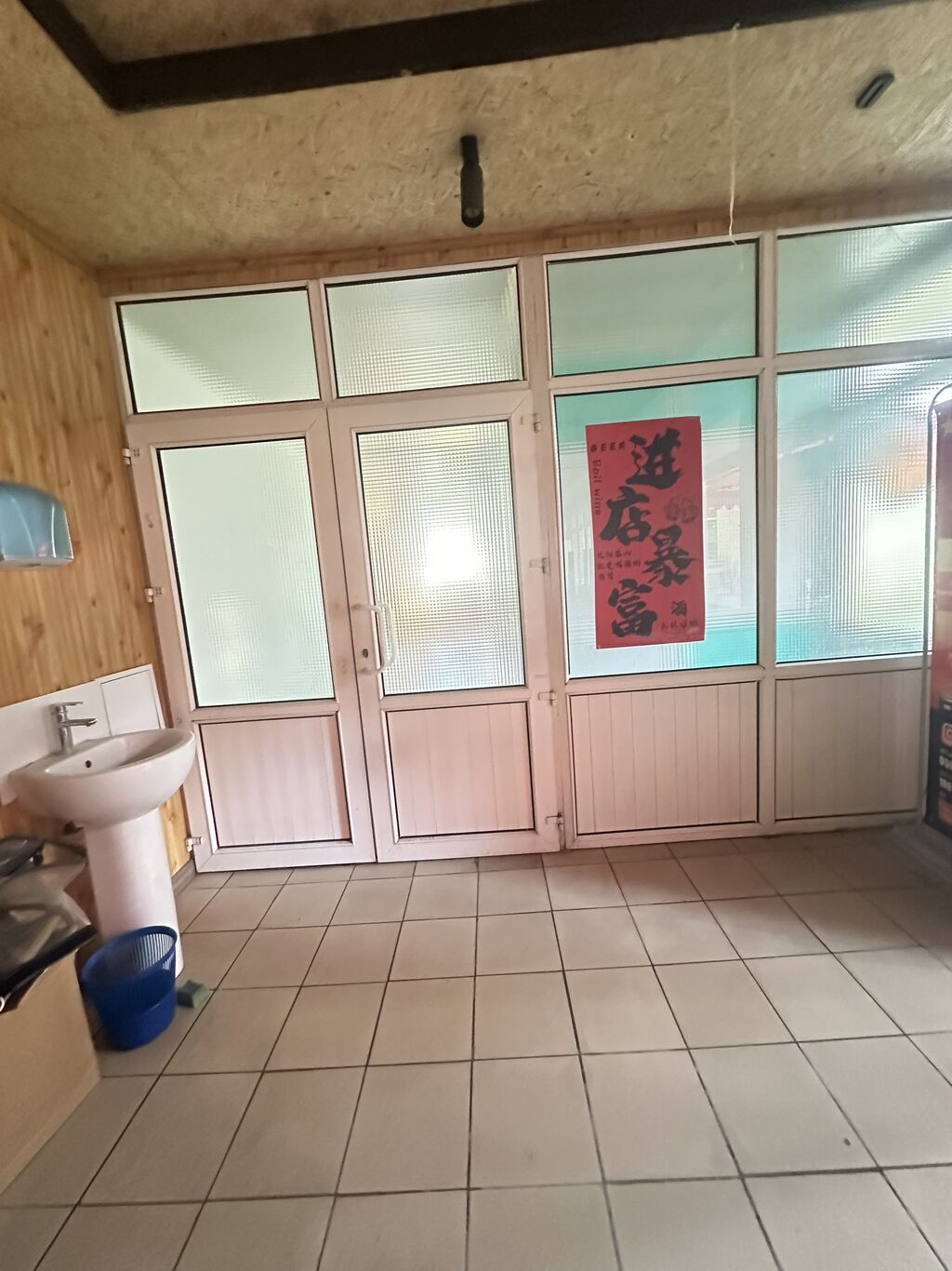 Продается полностью пластиковое здание под демонтаж. Отличный вариант: фото 2
