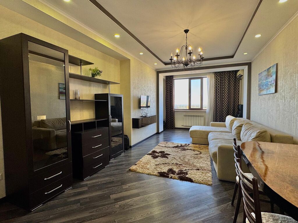 2 комнаты, 83 м², Золотой квадрат Элитка, 10 этаж, Евроремонт: фото 2