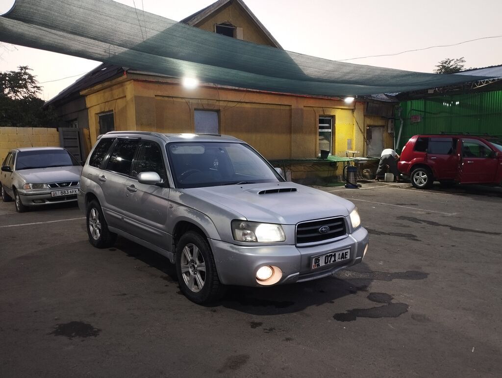 Subaru Forester: 2002 г., 2 л, Автомат, Бензин, Кроссовер: фото 3