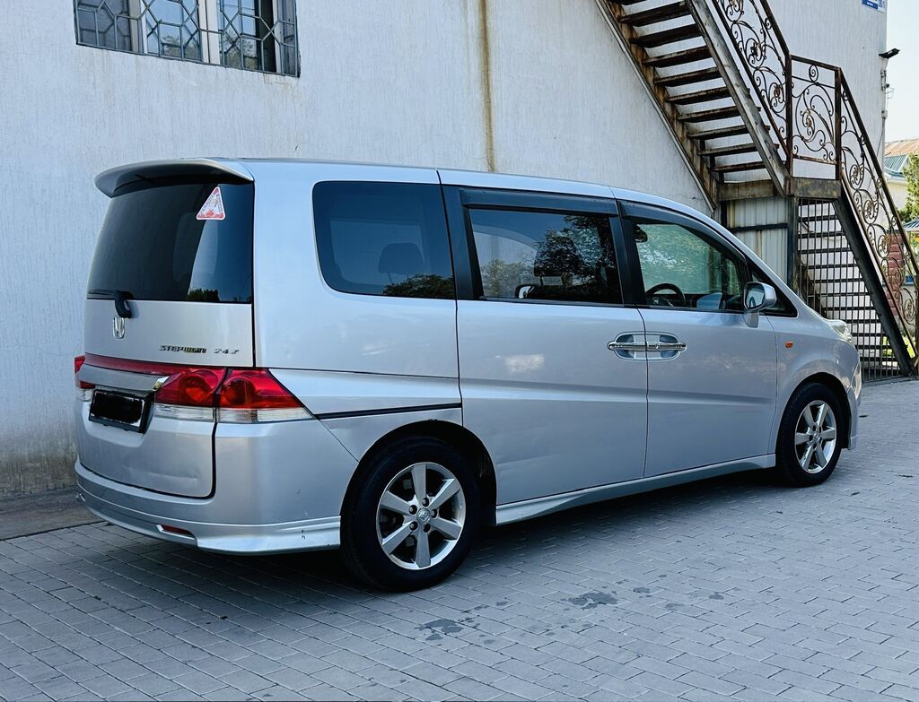 Honda Stepwgn: 2006 г., 2 л, Автомат, Бензин, Минивэн: фото 4