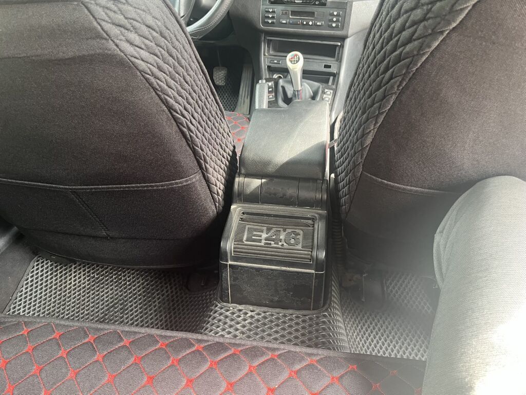 BMW 3 series: 2001 г., 2 л, Механика, Бензин, Седан: фото 3