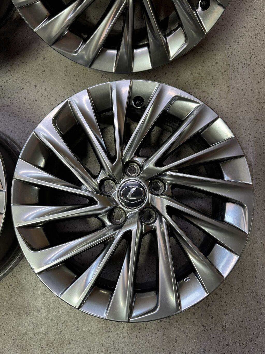 Литые Диски R 18 Lexus, Комплект, отверстий - 5, Б/у: фото 6