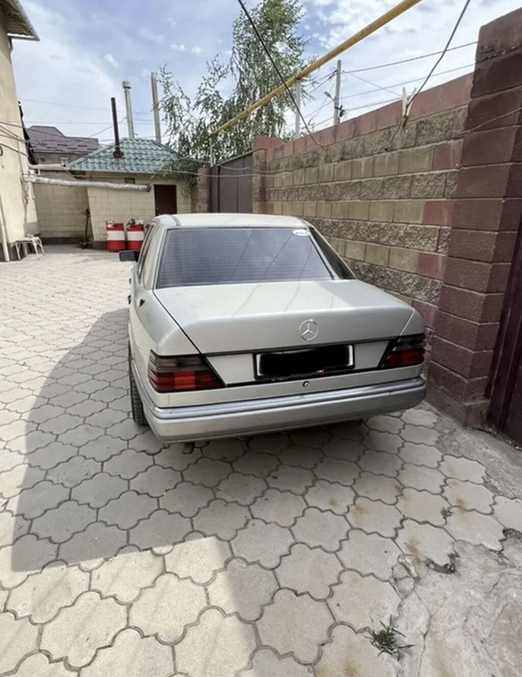 Mercedes-Benz E-Class: 1991 г., 2.3 л, Механика, Бензин, Седан: фото 5