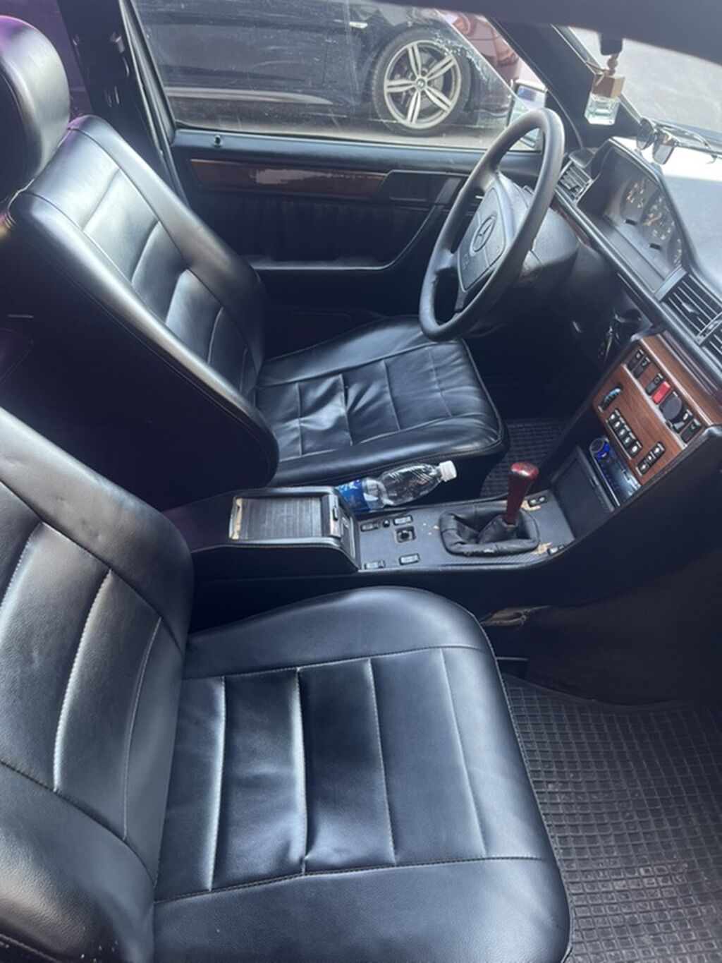 Mercedes-Benz W124: 1994 г., 3.2 л, Механика, Бензин, Седан: фото 8