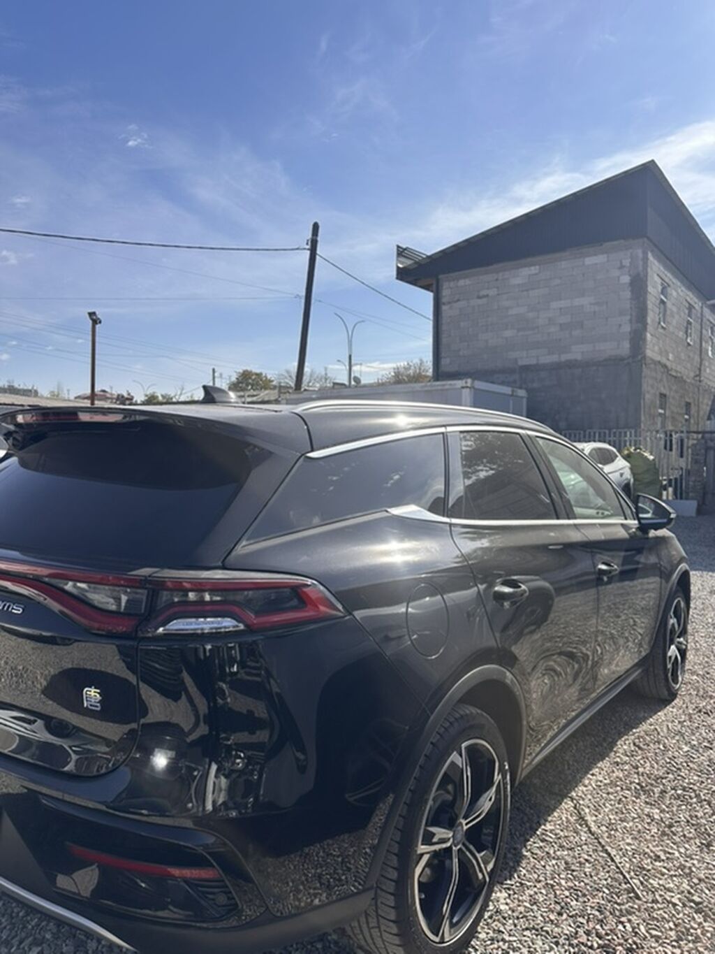 BYD Tang: 2022 г., 1.5 л, Автомат, Гибрид, Кроссовер: фото 8